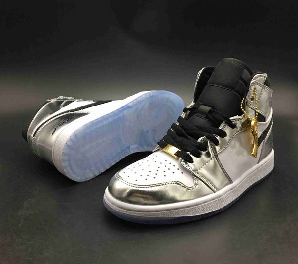 with box 1 og high pass the torch hi think 16 mens basketball shoes 1s silver white sports trainers sneakers the shoe surgeon x
with box 1 og high pass the torch hi think 16 mens basketball shoes 1s silver white sports trainers sneakers the shoe surgeon x