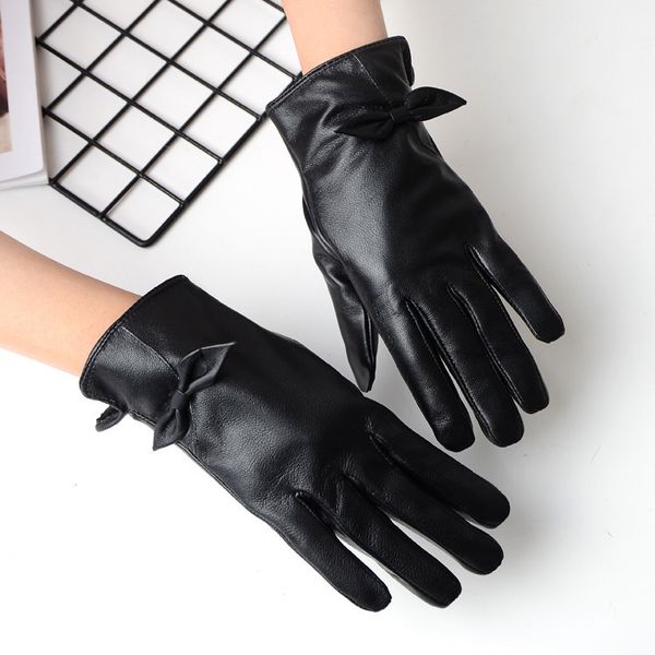 autumn and winter sheepskin glove fashion bow woman skin glove keep warm touch screen increase thin pile black drive a car, Blue;gray
autumn and winter sheepskin glove fashion bow woman skin glove keep warm touch screen increase thin pile black drive a car, Blue;gray