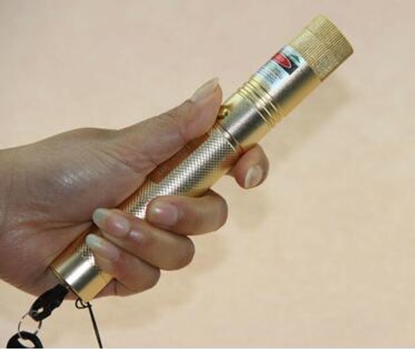Горячо! Зеленая лазерная указка 100000m 532nm высокой мощности лазерный лазерный лазер
Горячо! Зеленая лазерная указка 100000m 532nm высокой мощности лазерный лазерный лазер