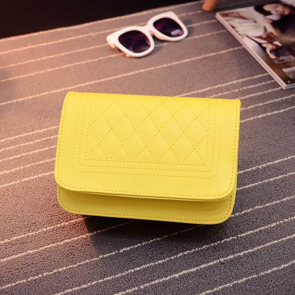 new trend simple woman handbag fashion casual lingge shoulder bags girl messenger houlder bags small leisure crossbody purse
new trend simple woman handbag fashion casual lingge shoulder bags girl messenger houlder bags small leisure crossbody purse