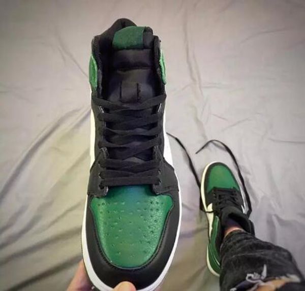New Release 1 High OG 1s Pine Green 1s Basketball Shoes For Man Sports Sneakers With Box
New Release 1 High OG 1s Pine Green 1s Basketball Shoes For Man Sports Sneakers With Box