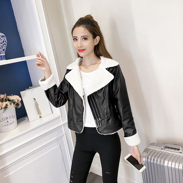 2018 women faux leather jacket women short motorcycle jacket warm thick zipper lamb wool coat, Black
2018 women faux leather jacket women short motorcycle jacket warm thick zipper lamb wool coat, Black