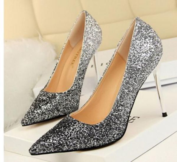 autumn new style bright cloth pointed end high heel shoes women fine heel shallow mouth gradient color single shoes bride's wedding sho, Black
autumn new style bright cloth pointed end high heel shoes women fine heel shallow mouth gradient color single shoes bride's wedding sho, Black