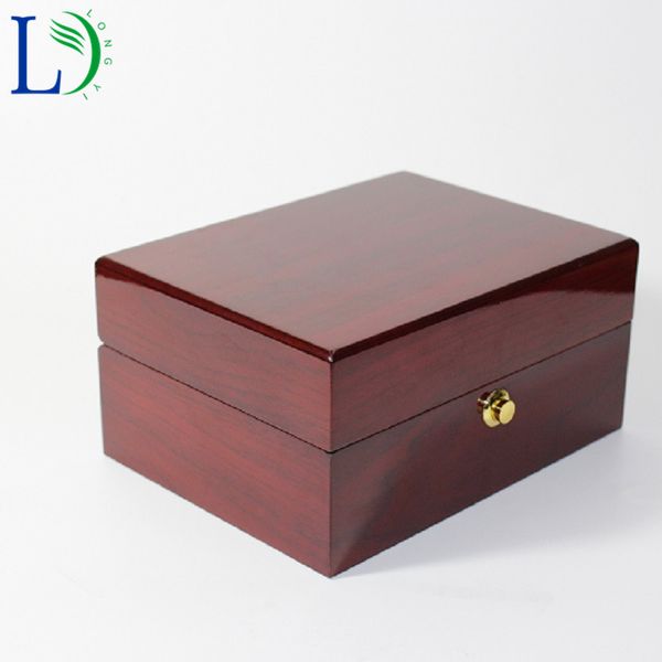 high-grade business gift packaging box soild wood watch display box piano lacquer jewelry storage organizer
high-grade business gift packaging box soild wood watch display box piano lacquer jewelry storage organizer