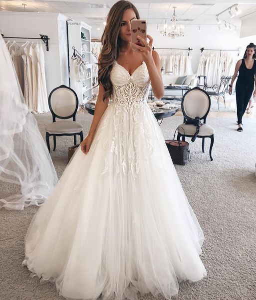 fashion beaded lace wedding dresses a line v neck appliqued sequined bridal gowns court train tulle vestido de novia with veil, White
fashion beaded lace wedding dresses a line v neck appliqued sequined bridal gowns court train tulle vestido de novia with veil, White