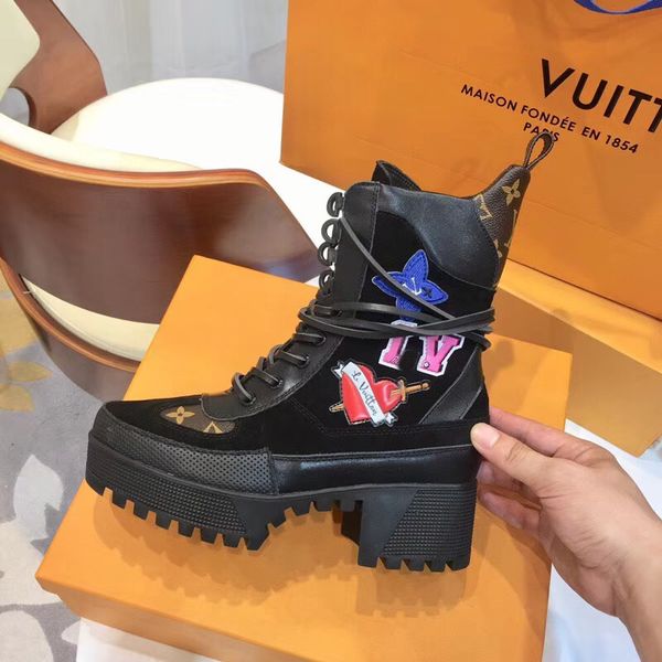new ladies roman boots luxury fashion boots leather comfortable breathable casual shoes ladies martin boots size 35-42, Black
new ladies roman boots luxury fashion boots leather comfortable breathable casual shoes ladies martin boots size 35-42, Black