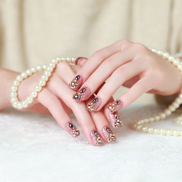 24pcs/set rhinestone flora bride nail art tips full cover glitter french false nails with glue fingernail tool fake nail, Red;gold
24pcs/set rhinestone flora bride nail art tips full cover glitter french false nails with glue fingernail tool fake nail, Red;gold
