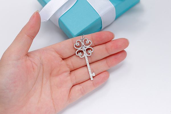 wholesale explosions s925 sterling silver necklace europe and america t philippine blue heart-shaped variety of key pendant necklace swea
wholesale explosions s925 sterling silver necklace europe and america t philippine blue heart-shaped variety of key pendant necklace swea
