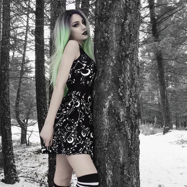 streetwear jurken zomer 2020 vestido festa women street gothic style punk black dress moon vintage sleeveless dress z4, Black;gray
streetwear jurken zomer 2020 vestido festa women street gothic style punk black dress moon vintage sleeveless dress z4, Black;gray