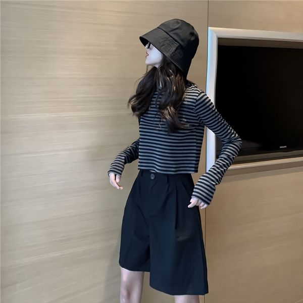 light thin t-shirt women's 2020 striped long sleeve loose base short outer underpants t-shirt fashionable, White
light thin t-shirt women's 2020 striped long sleeve loose base short outer underpants t-shirt fashionable, White