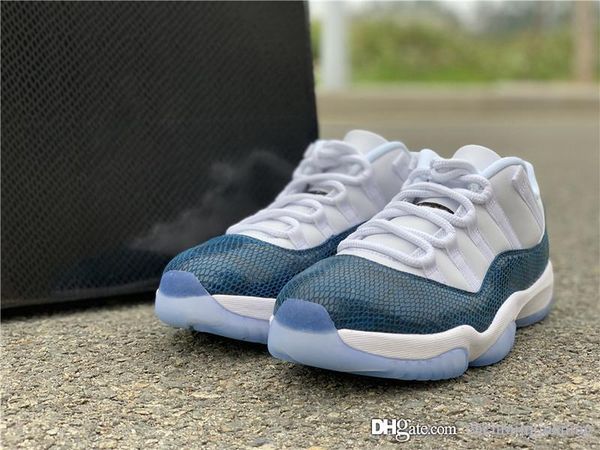 new 11 low navy blue snakeskin basketball shoes for men 11s white black real carbon fiber athletic shoes with box cd6846-102
new 11 low navy blue snakeskin basketball shoes for men 11s white black real carbon fiber athletic shoes with box cd6846-102