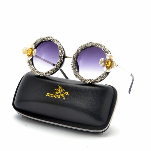 2019 brand designer vintage small round diamond sunglasses women fashion flower colorful rhinestone shades uv400 fml, White;black
2019 brand designer vintage small round diamond sunglasses women fashion flower colorful rhinestone shades uv400 fml, White;black