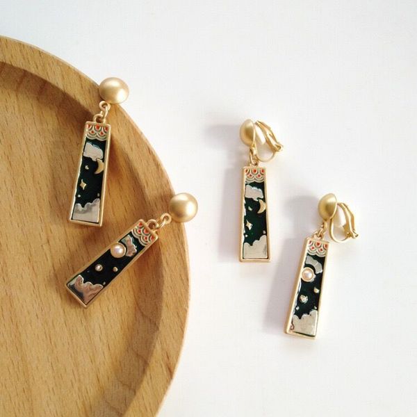 vintage chinese japanese heng feng style folk-custom cloud sun moon clip on earrings non piercing no pierced ears earrings, Silver
vintage chinese japanese heng feng style folk-custom cloud sun moon clip on earrings non piercing no pierced ears earrings, Silver