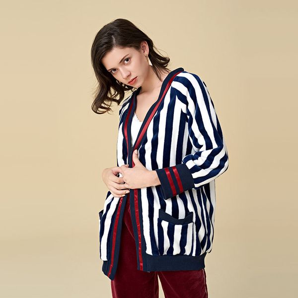 fashion striped women winter pajamas set contrast color thick flannel sleepwear suit long-sleeved autumn ladies home wear suit, Black;red
fashion striped women winter pajamas set contrast color thick flannel sleepwear suit long-sleeved autumn ladies home wear suit, Black;red