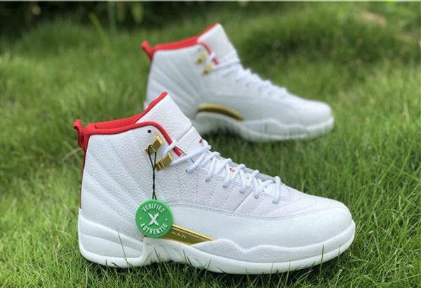 2020 wholesale 12 xii fiba mens basketball shoes designer sneakers white 12s university red-metallic gold shoes 
2020 wholesale 12 xii fiba mens basketball shoes designer sneakers white 12s university red-metallic gold shoes