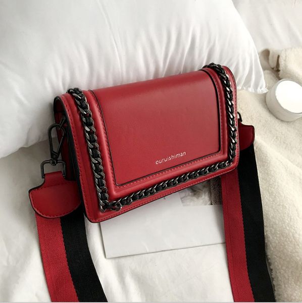 retro chain bag 2020 new fashion wild shoulder messenger bag high-end foreign casual wide shoulder strap small square bag female i
retro chain bag 2020 new fashion wild shoulder messenger bag high-end foreign casual wide shoulder strap small square bag female i