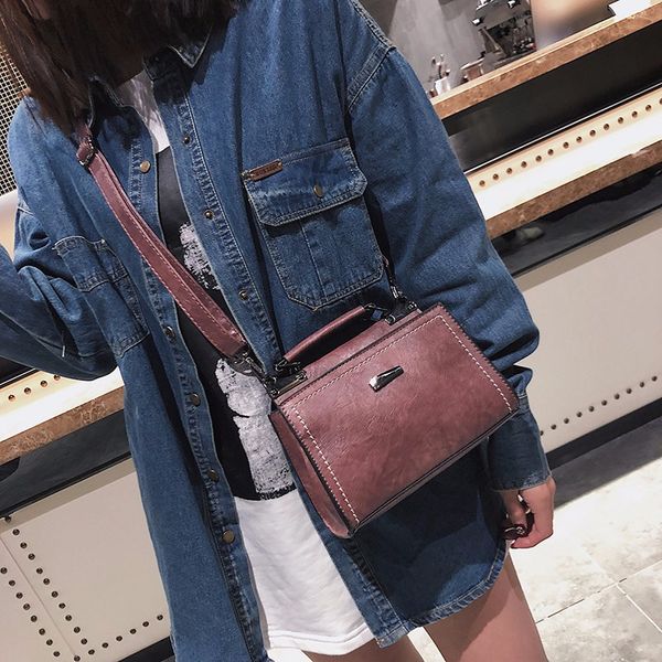 2020 new spring small bag retro portable small square bag fashion shoulder messenger women's
2020 new spring small bag retro portable small square bag fashion shoulder messenger women's
