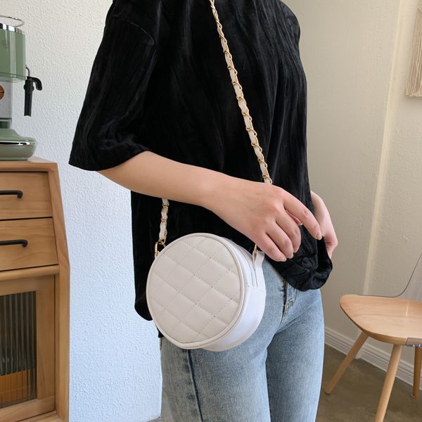 2020 new shoulder bag women's casual fashion korean version of lingge simple small round bag messenger
2020 new shoulder bag women's casual fashion korean version of lingge simple small round bag messenger