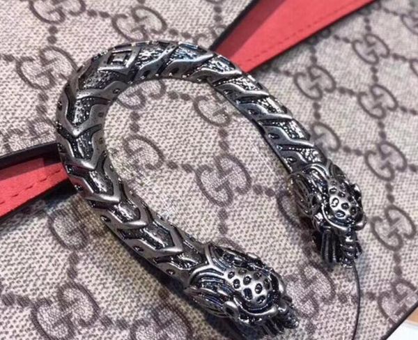 handbag designer purse 1390 square meters long man zipper purse leather ostrich style premium
handbag designer purse 1390 square meters long man zipper purse leather ostrich style premium