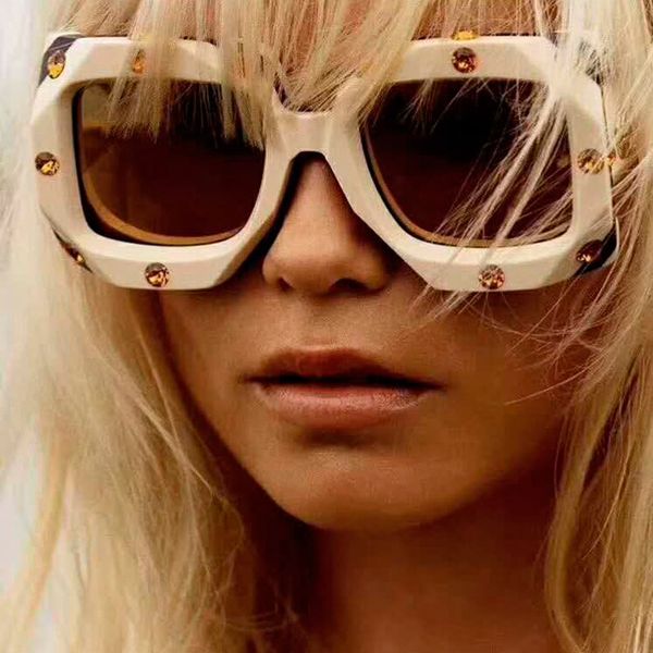 2019 new fashion cat eye sunglasses vintage retro women square brand designe diamond g sun glasses female oversized shades uv400, White;black
2019 new fashion cat eye sunglasses vintage retro women square brand designe diamond g sun glasses female oversized shades uv400, White;black