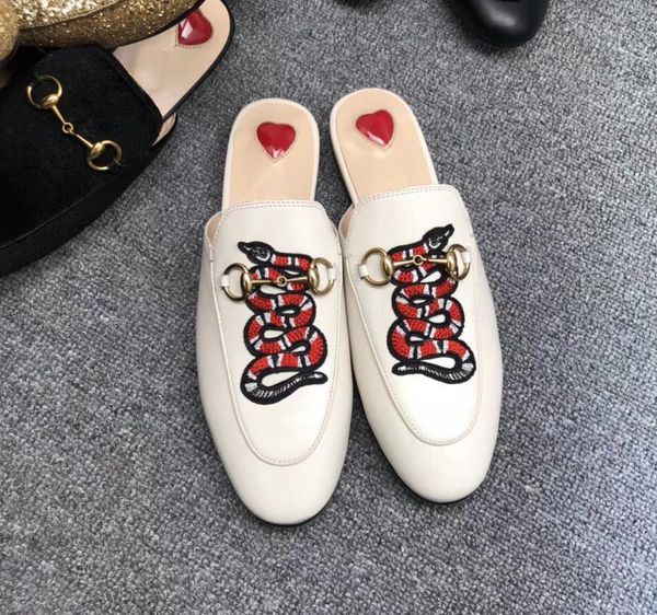 кожаные мужские тапочки мягкая воловья кожа ленивые женские туфли роскошные дизайнерские металлические пряжки пляжные тапочки мулы принстаун, Black
кожаные мужские тапочки мягкая воловья кожа ленивые женские туфли роскошные дизайнерские металлические пряжки пляжные тапочки мулы принстаун, Black