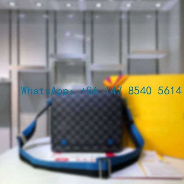 n42405-the new stylish men's cross-body bag with leather bag and classic buckle bag in 2019
n42405-the new stylish men's cross-body bag with leather bag and classic buckle bag in 2019