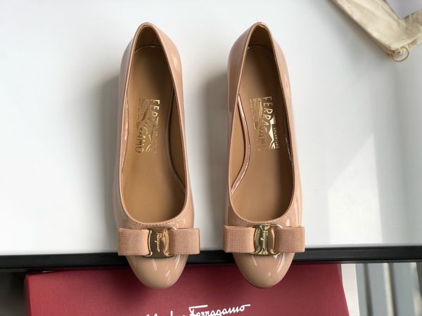 women's sandals fashion high heels luxury casual shoes new high-end quality factory direct sales (with box, Red;white
women's sandals fashion high heels luxury casual shoes new high-end quality factory direct sales (with box, Red;white