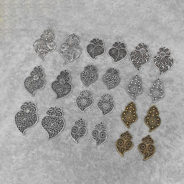 4 pairs antique silver/bronze hollow filigree flower portugal viana heart charms pendants for necklace making jewelry findings
4 pairs antique silver/bronze hollow filigree flower portugal viana heart charms pendants for necklace making jewelry findings