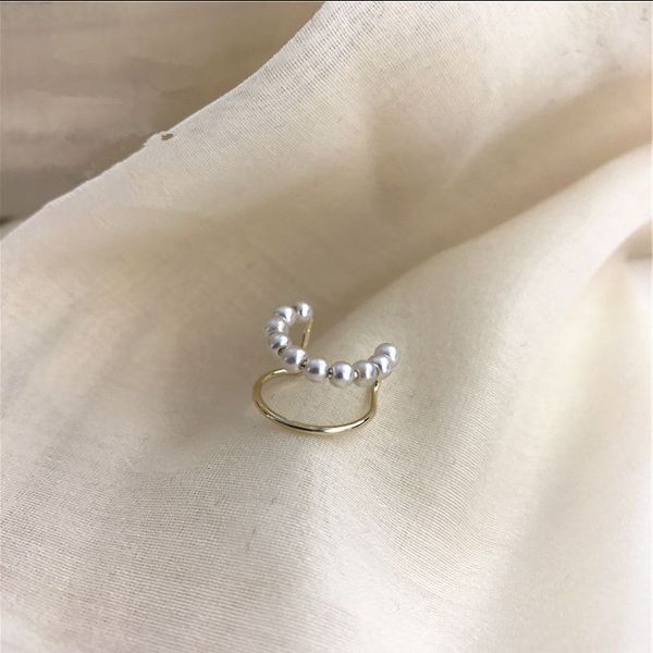 aomu korea vintage imitation pearl geometric round metal gold ear cuff earrings for women jewelry non pierced earcuff, Silver
aomu korea vintage imitation pearl geometric round metal gold ear cuff earrings for women jewelry non pierced earcuff, Silver