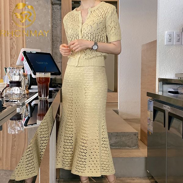 two piece dress 2021 summer korean knitted skirt sets women short sleeve cardigan + high elastic waist long suits fashion, White
two piece dress 2021 summer korean knitted skirt sets women short sleeve cardigan + high elastic waist long suits fashion, White