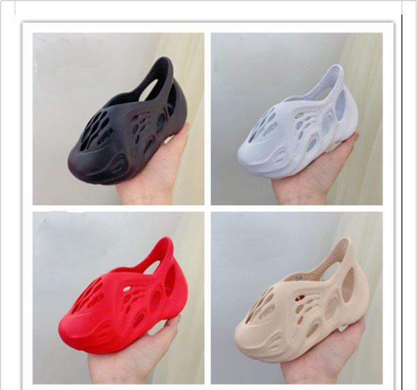 foam runner kanye west kids shoes racer summer sports beach sandals girl boys children runnning trainers mens skeleton designer sneaker, Black;red
foam runner kanye west kids shoes racer summer sports beach sandals girl boys children runnning trainers mens skeleton designer sneaker, Black;red