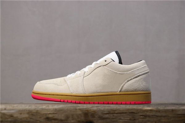 1 low white gum yellow hyper pink man designer basketball shoes comfortable i beige suede fashion sport sneakers ship with box
1 low white gum yellow hyper pink man designer basketball shoes comfortable i beige suede fashion sport sneakers ship with box