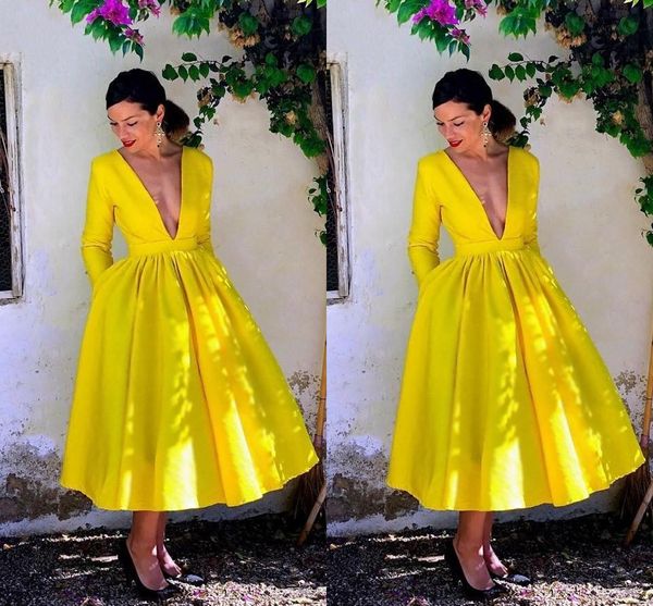 stunning yellow tea length deep v neck prom party homecoming dresses with pockets satin ruched a line cocktail formal evening dress, Black
stunning yellow tea length deep v neck prom party homecoming dresses with pockets satin ruched a line cocktail formal evening dress, Black