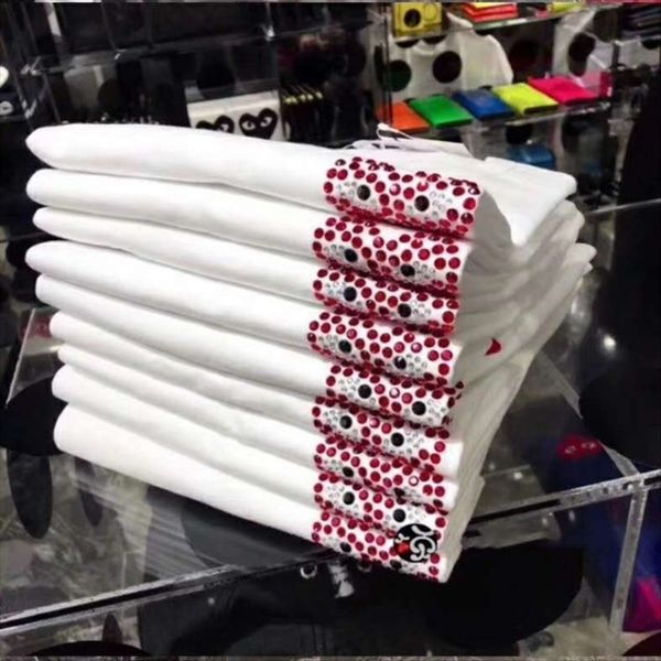 2020 fashion brand loose cotton diamond red heart love embroidery short-sleeved diamond t-shirt female base shirt couple, White
2020 fashion brand loose cotton diamond red heart love embroidery short-sleeved diamond t-shirt female base shirt couple, White
