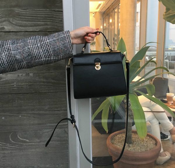designer women handbag luxury plain temperament crossbody casual shoulder handbag two straps travel bag#8
designer women handbag luxury plain temperament crossbody casual shoulder handbag two straps travel bag#8