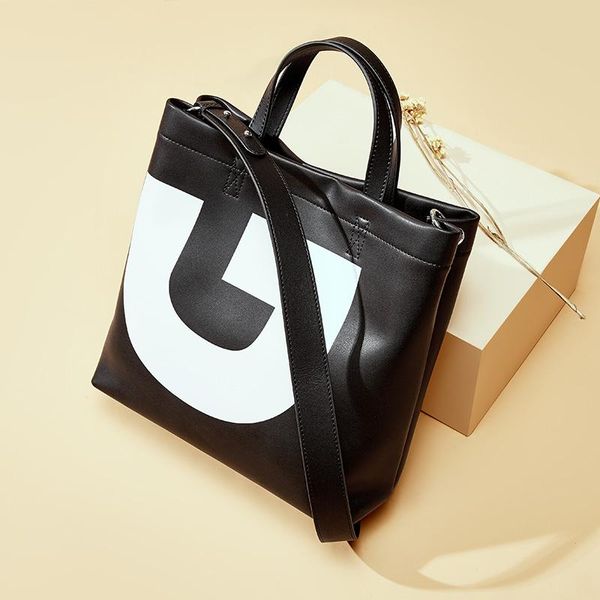 contrast color letter bag european and american new fashion handbag ladies high-quality one-shoulder wild diagonal black shopping bag 1220
contrast color letter bag european and american new fashion handbag ladies high-quality one-shoulder wild diagonal black shopping bag 1220