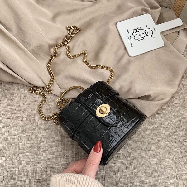 female alligator pu leather crossbody bags for women 2020 chains shoulder messenger bag ladie hand sling handbag
female alligator pu leather crossbody bags for women 2020 chains shoulder messenger bag ladie hand sling handbag
