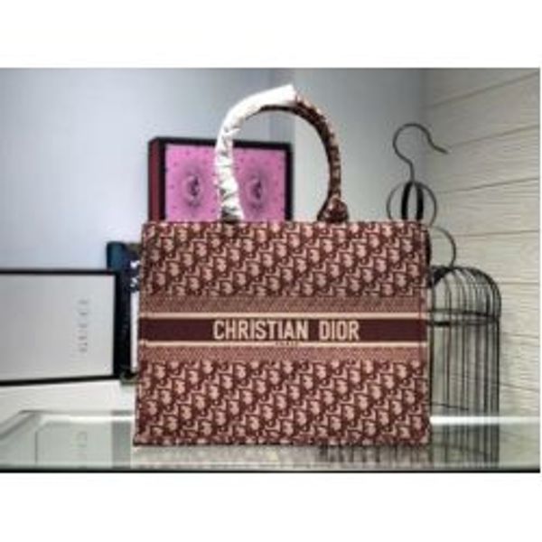 Women logo print tripe hopping tote handbag pur e bag red houlder bag me enger houlder bag cro body handbag tote bo ton bag
Women logo print tripe hopping tote handbag pur e bag red houlder bag me enger houlder bag cro body handbag tote bo ton bag