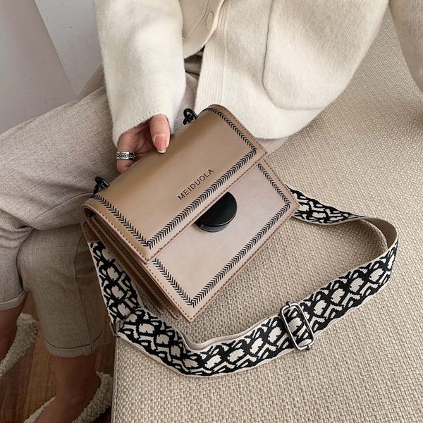 women's messenger bag simple retro wide shoulder strap women's bag pu leather small square trend waterproof shoulder
women's messenger bag simple retro wide shoulder strap women's bag pu leather small square trend waterproof shoulder