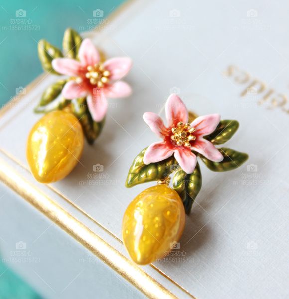 2020 new arrival special offer earing brinco pendientes summer scent of for lemon and blossom the leaf earrings stud ear clip, Golden;silver
2020 new arrival special offer earing brinco pendientes summer scent of for lemon and blossom the leaf earrings stud ear clip, Golden;silver