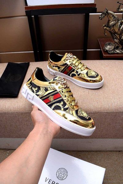 Italy new high quality men's shoes outdoor men's sports shoes fashion men's casual shoes original box packaging invoice fast delivery
Italy new high quality men's shoes outdoor men's sports shoes fashion men's casual shoes original box packaging invoice fast delivery