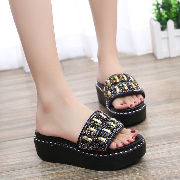 women's sandals and slippers 2020 summer new fashion color diamond sequins women's sandals and slippers to wear thin, Black
women's sandals and slippers 2020 summer new fashion color diamond sequins women's sandals and slippers to wear thin, Black