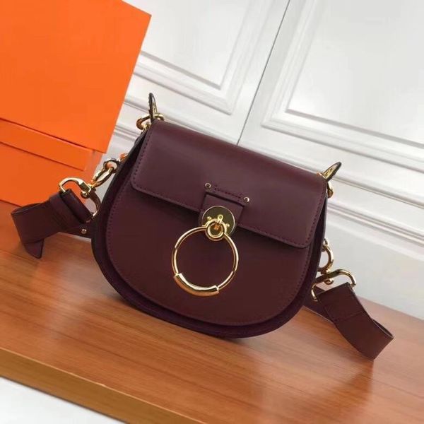 2019 explosion models shoulder bag, smashing the wind, shocking the world, big explosion models, the original single than a hardware, origin
2019 explosion models shoulder bag, smashing the wind, shocking the world, big explosion models, the original single than a hardware, origin