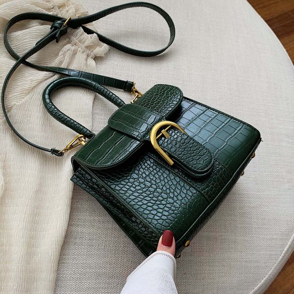 vintage fashion female tote bag 2019 new leather women's handbag crocodile pattern shoulder messenger bag
vintage fashion female tote bag 2019 new leather women's handbag crocodile pattern shoulder messenger bag