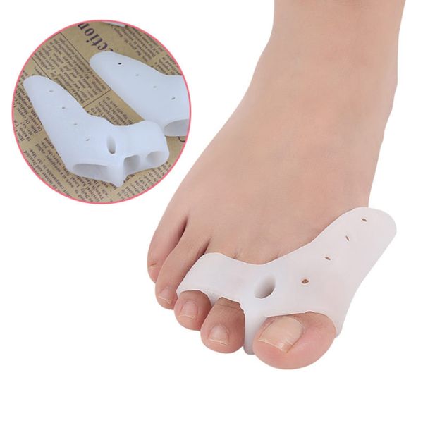 soft silicone big toe separator protection corrector hallux valgus 3 holes toe separator corrector healty tools
soft silicone big toe separator protection corrector hallux valgus 3 holes toe separator corrector healty tools