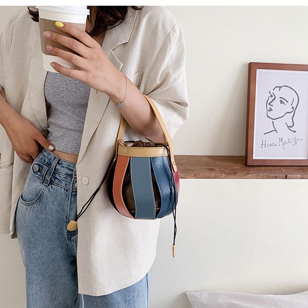original design summer 2020 popular new fashion women's bag joker messenger bag portable bucket
original design summer 2020 popular new fashion women's bag joker messenger bag portable bucket