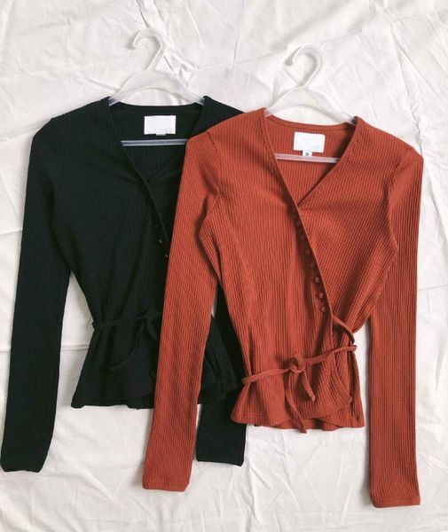 women sweater retro romantic cover cloth slanted side lace-up slim slim base sweater, White;black
women sweater retro romantic cover cloth slanted side lace-up slim slim base sweater, White;black