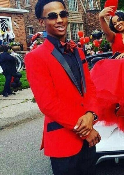handsome red groom tuxedos notch lapel groomsmen wedding tuxedos popular men formal prom jacket blazer suit(jacket+pants+tie) 1368, Black;gray
handsome red groom tuxedos notch lapel groomsmen wedding tuxedos popular men formal prom jacket blazer suit(jacket+pants+tie) 1368, Black;gray