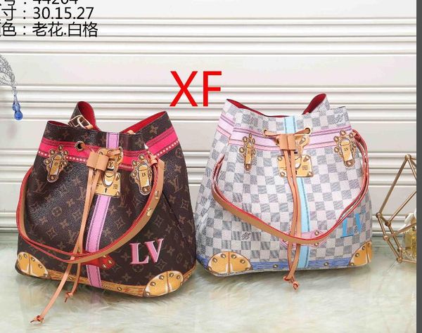 D5 fa hion women houlder bag cla ic leather heart tyle gold chain new women bag handbag tote bag me enger handbag, Black
D5 fa hion women houlder bag cla ic leather heart tyle gold chain new women bag handbag tote bag me enger handbag, Black