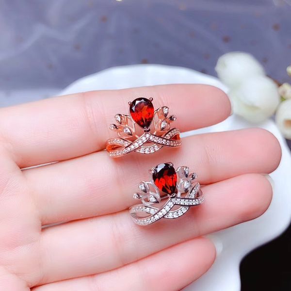 natural garnet ring 925 silver the same ring as the star. 925 pure silver. selling style, Golden;silver
natural garnet ring 925 silver the same ring as the star. 925 pure silver. selling style, Golden;silver